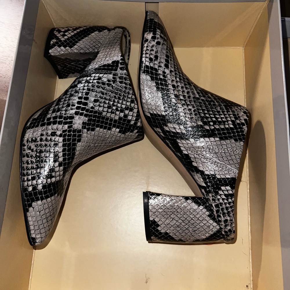 Marc Fisher women’s booties